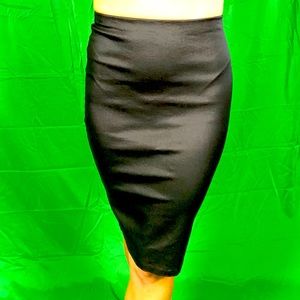 Size Medium Faux Leather Pencil Skirt